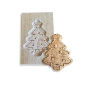 Speculaasplank kerstboom met speculaasje erbij